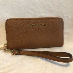 Michael Kors wristlet